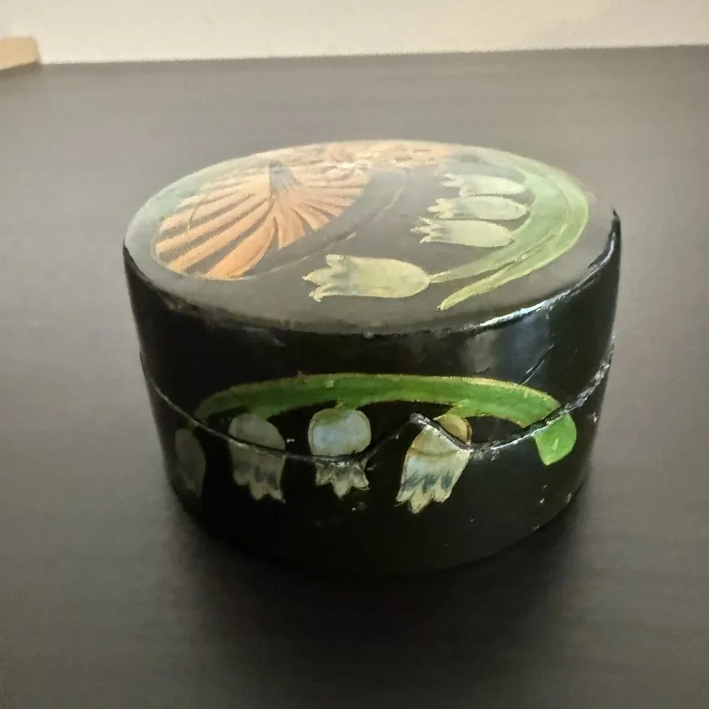 Vintage‎ Hand Painted Wood Trinket Box Cat Flowers Kashmir India Black Lacquered